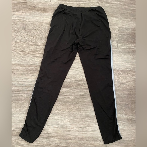 Side Stripe Leggings - Picture 4 of 4